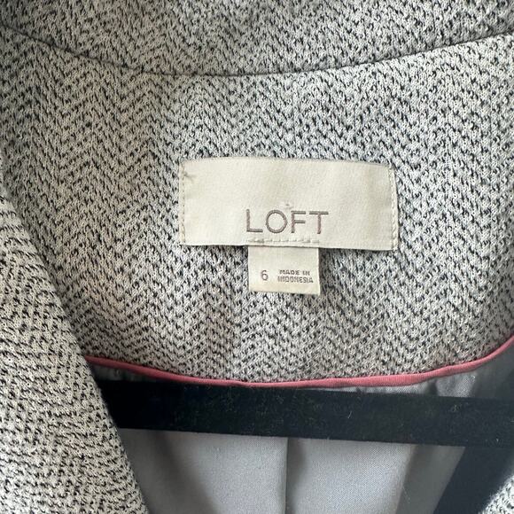 Loft Gray Herringbone Blazer Jacket Women’s Size 6 - Picture 3 of 6